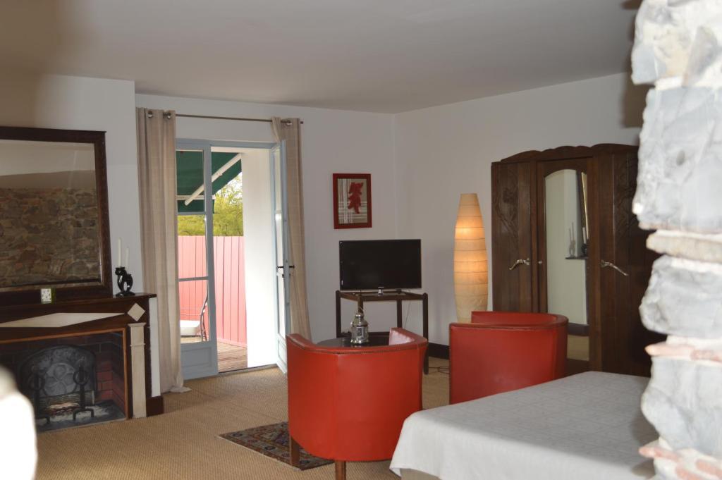 Bed and Breakfast La Ferme Ostalapia Ahetze Habitación foto