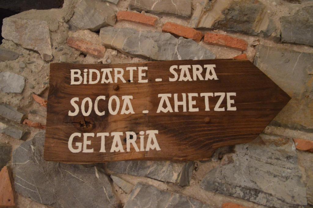 Bed and Breakfast La Ferme Ostalapia Ahetze Exterior foto